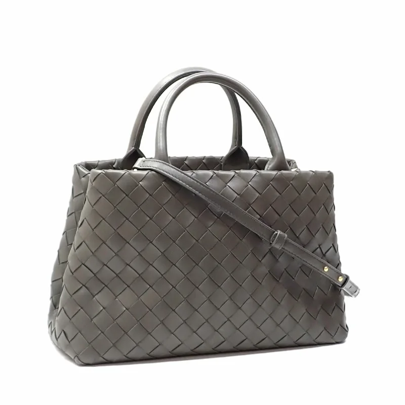 Handle bags with vintage vibes for nostalgia -Bottega Veneta  Leather Tote Bag (Pre-Owned)