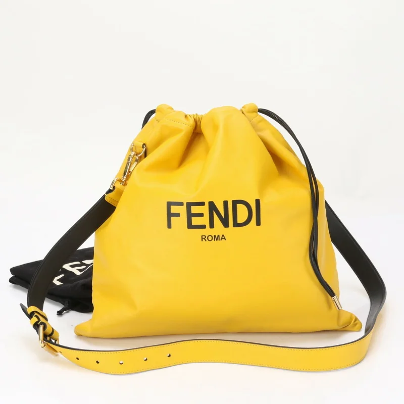 Handle bags with eco-friendly bamboo handles -Fendi  Leather Handbag Shoulder Bag Tote Bag (Pre-Owned)