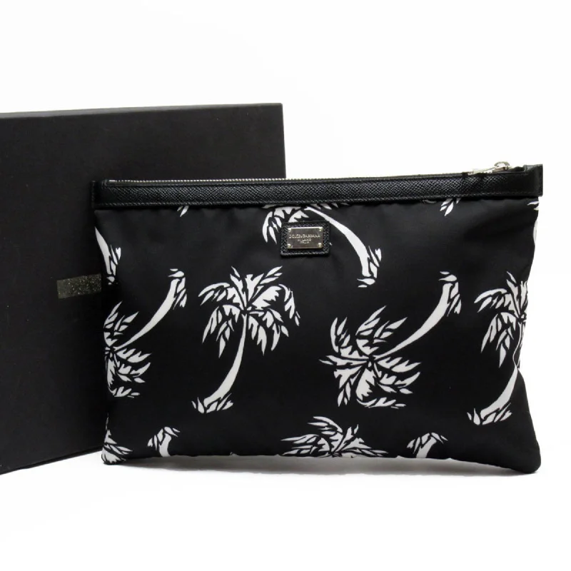 Handle bags with structured shapes for class -Dolce & Gabbana   Nylon Clutch Bag (Pre-Owned)