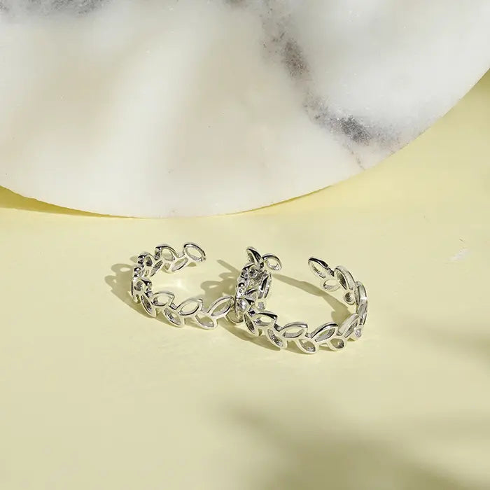 Rings with infinity loops for timeless love -Leaf Toe Rings