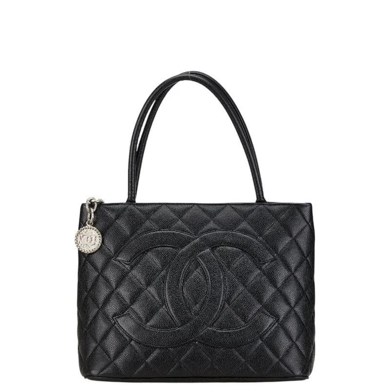 Handle bags with chevron designs for trend -Chanel Matelasse  Caviar Leather Tote Bag (Pre-Owned)