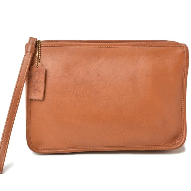 Handle bags with detachable pouches for versatility -Coach  Leather Clutch Bag Pouch (Pre-Owned)