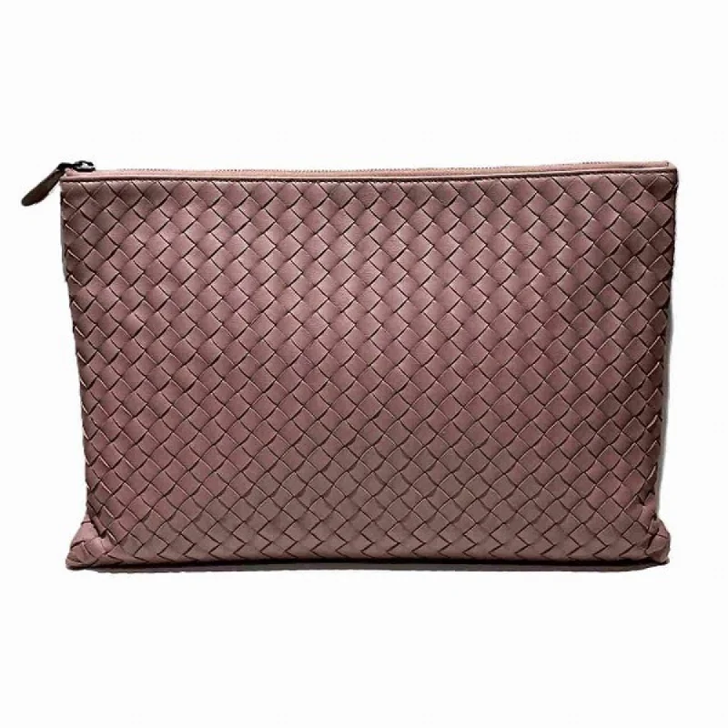 Handle bags with suede accents for texture -Bottega Veneta Intrecciato  Leather Clutch Bag (Pre-Owned)