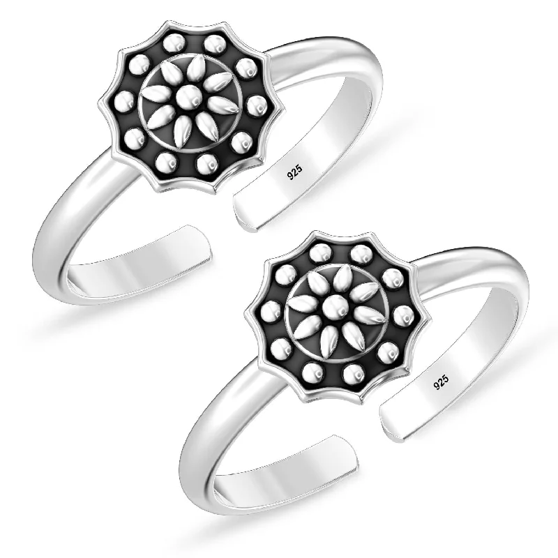 Rings with rough sapphire for rugged chic -925 Sterling Silver Flower Toe Ring for Women